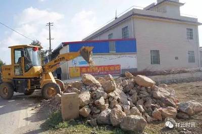 祥云劉廠依法拆除6畝“兩違”建筑，小組長帶頭推進治理行動