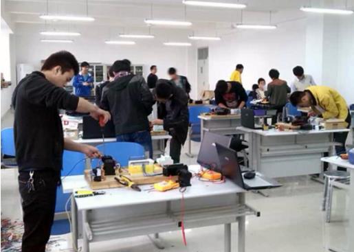 權(quán)威與實(shí)惠兼?zhèn)?廣東博專教育咨詢，為您點(diǎn)亮學(xué)歷提升之路